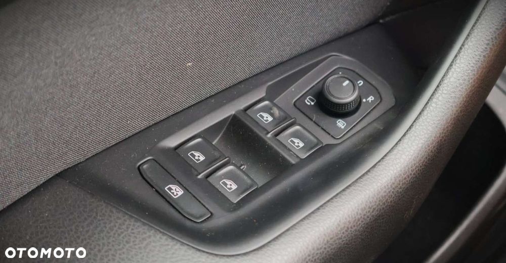 Volkswagen Passat - 31