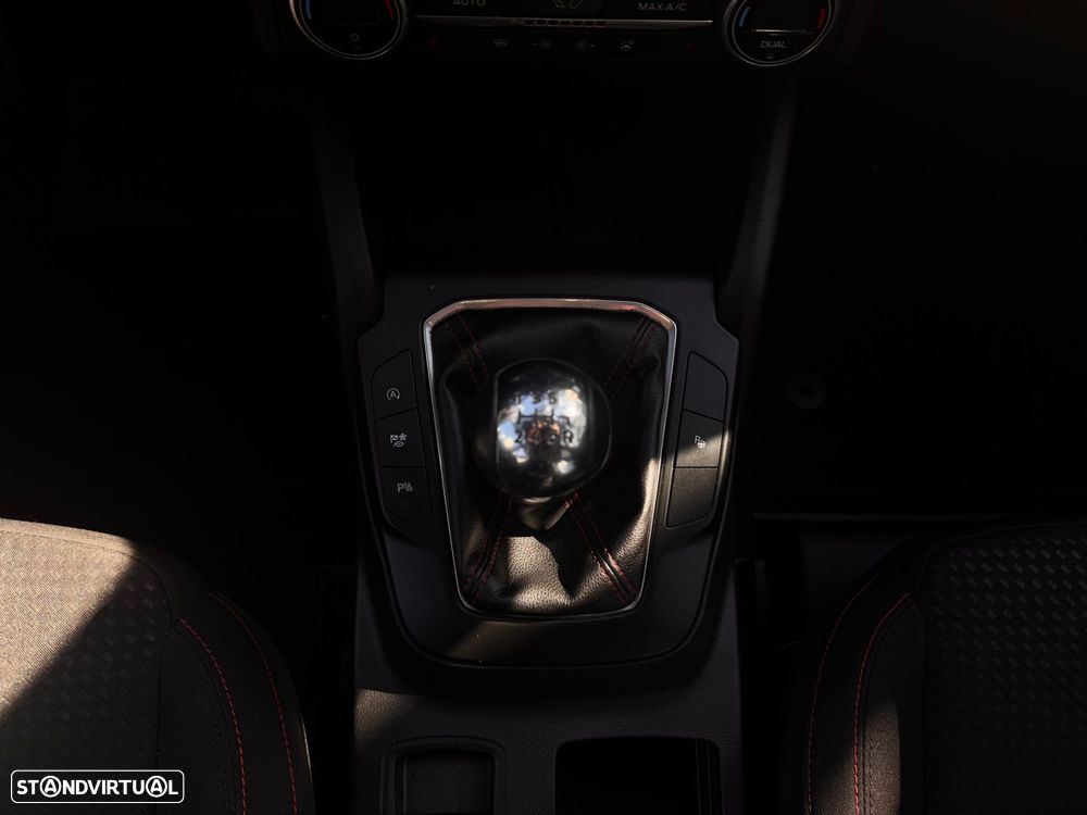 Ford Focus 1.0 EcoBoost MHEV ST-Line X - 20