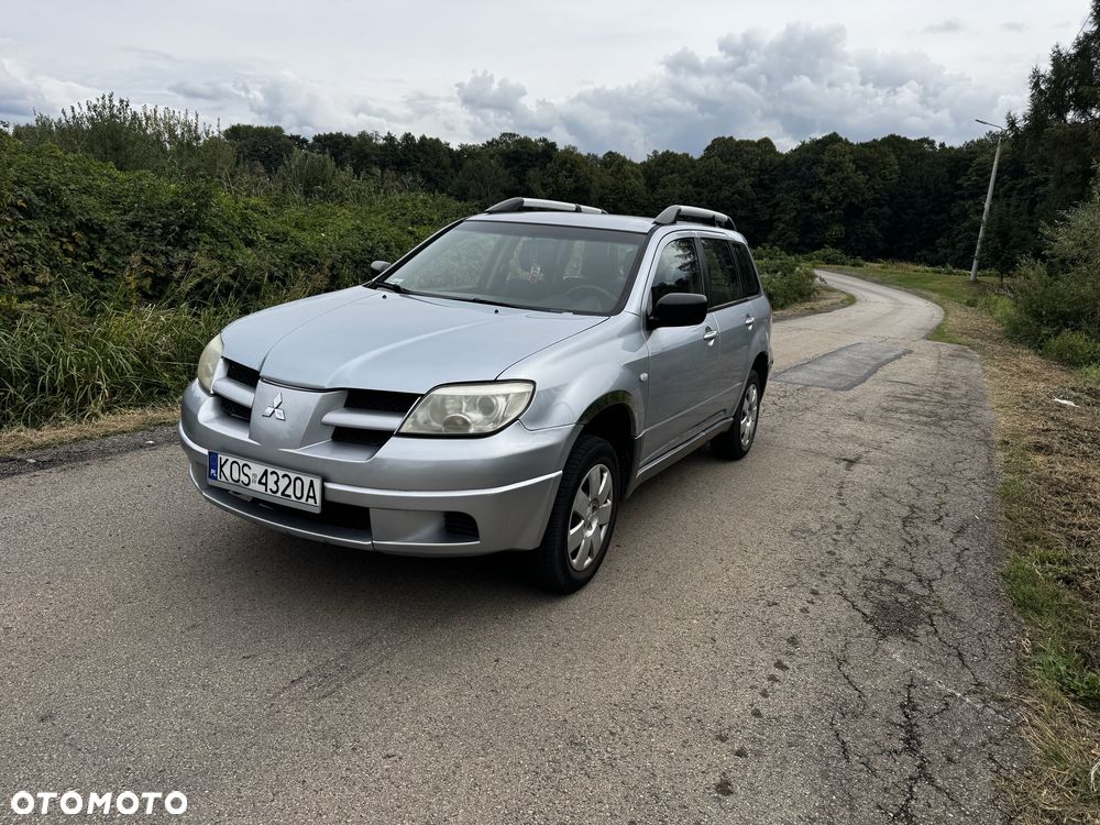 Mitsubishi Outlander - 4