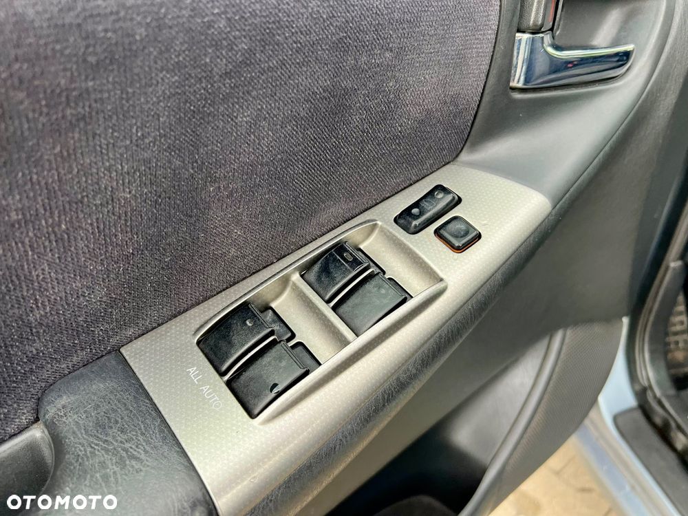 Toyota Corolla - 16