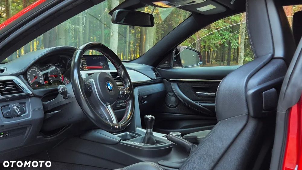 BMW M4 Standard - 14