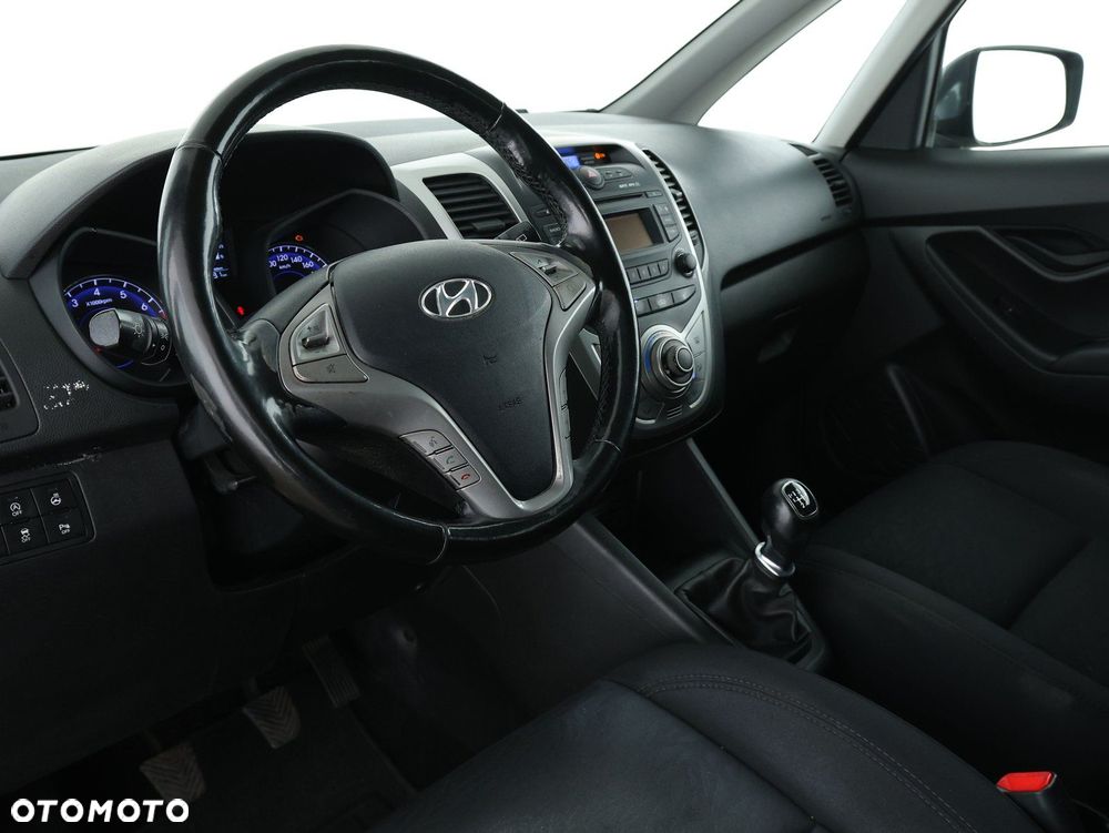 Hyundai ix20 - 22