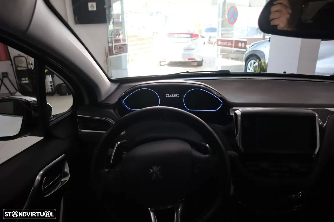 Peugeot 2008 1.6 e-HDi Allure 2-Tronic - 9