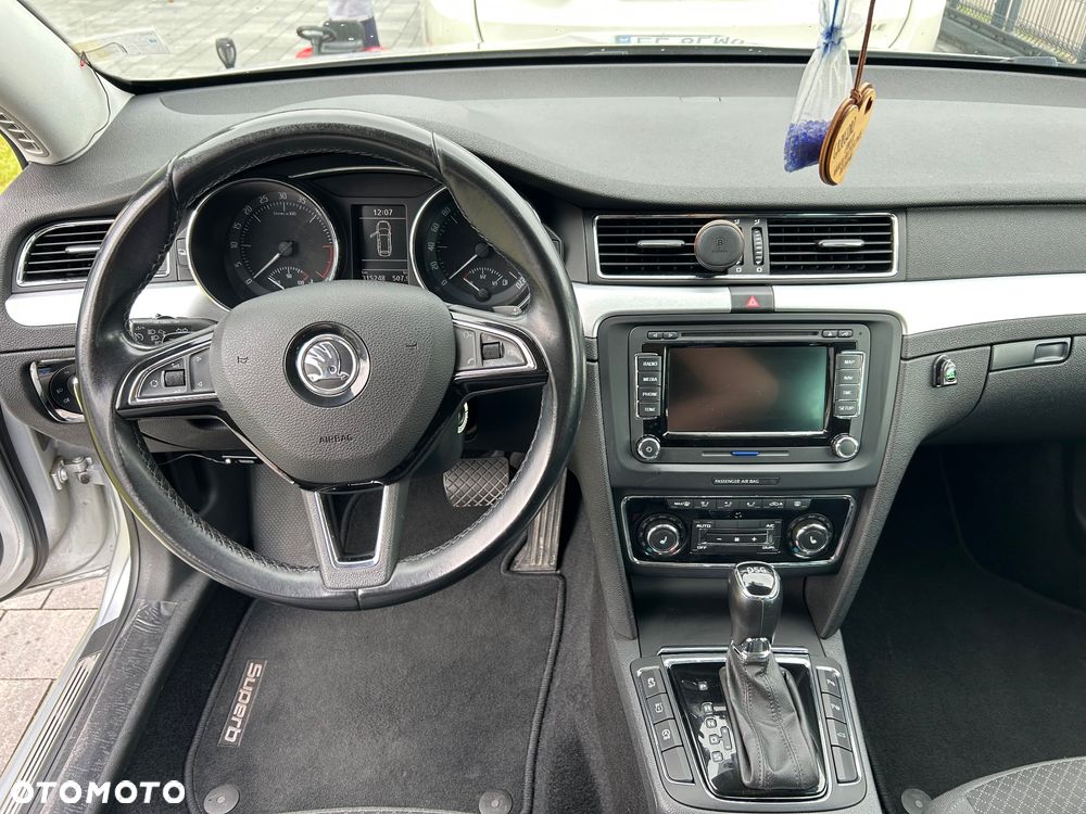 Skoda Superb 2.0 TDI Ambition DSG - 14