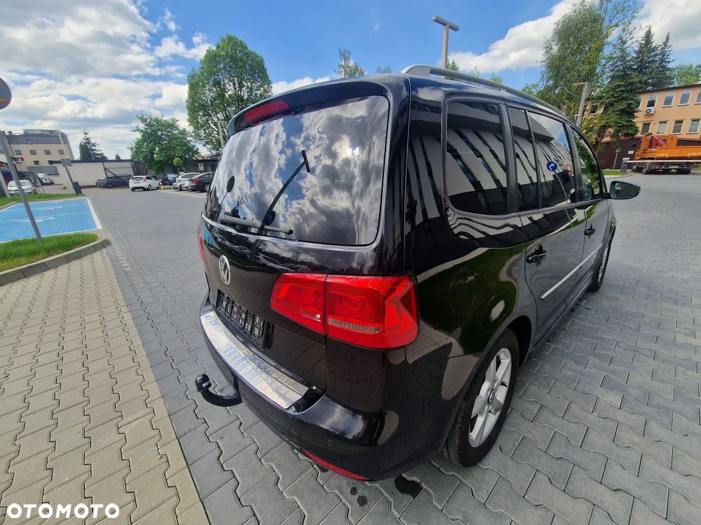 Volkswagen Touran - 4