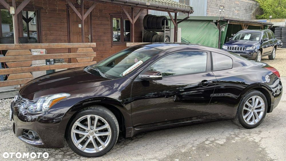 Nissan Altima - 3