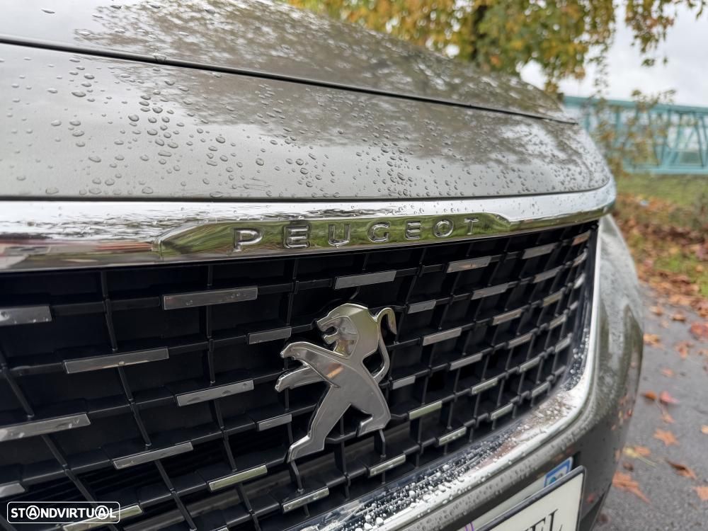 Peugeot 5008 1.2 PureTech Allure Pack - 11