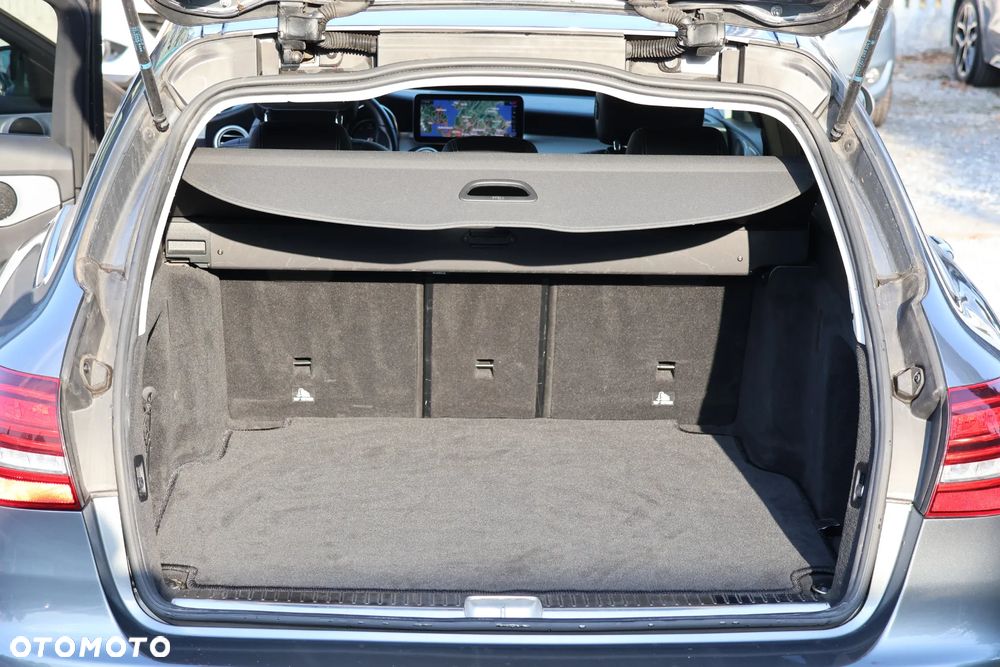 Mercedes-Benz Klasa C 200 d Avantgarde - 20