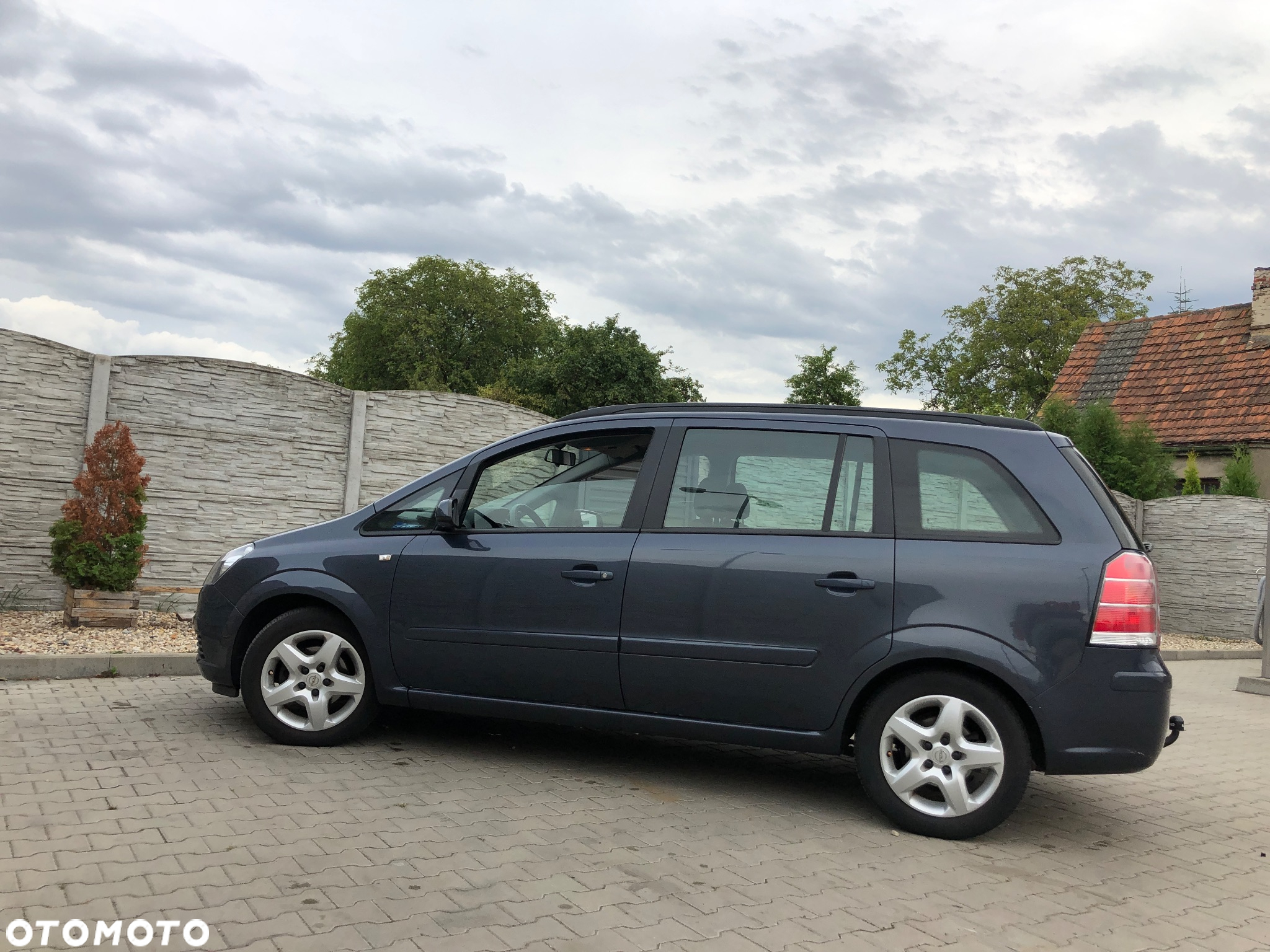 Opel Zafira 1.8 Cosmo - 14