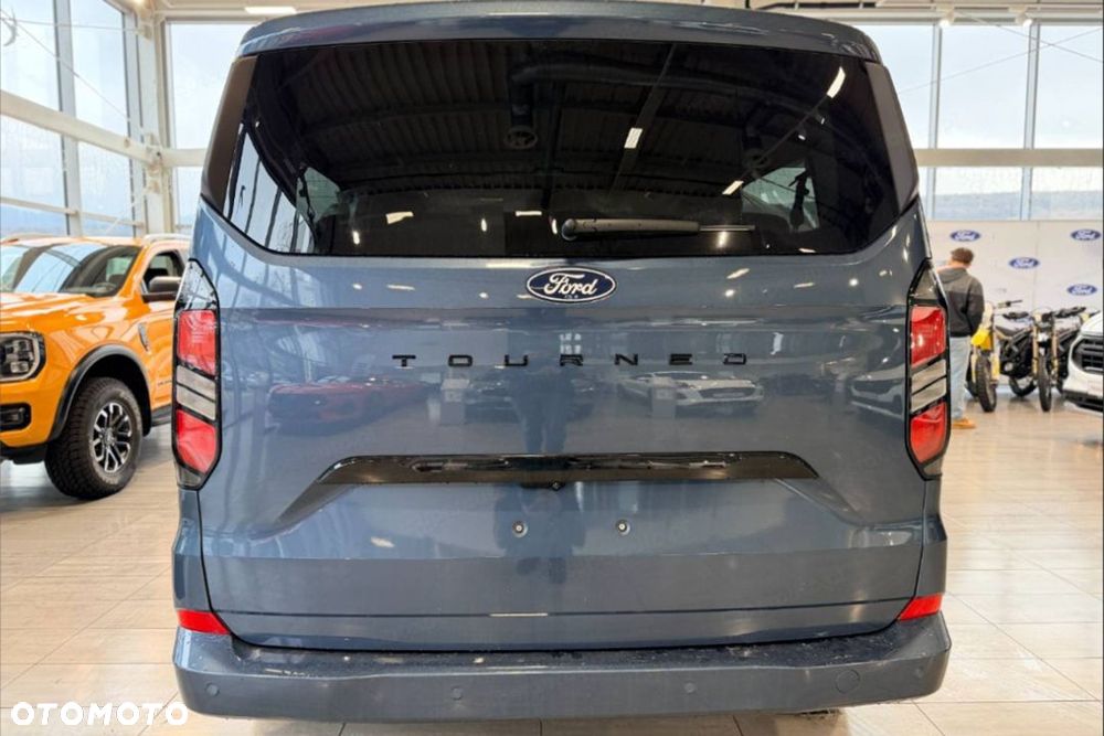 Ford Tourneo Custom - 6