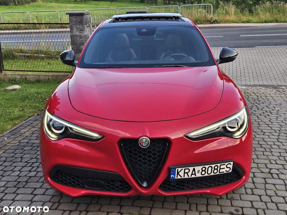Alfa Romeo Stelvio 2.0 Turbo 16V AT8-Q4 Veloce Ti - 8