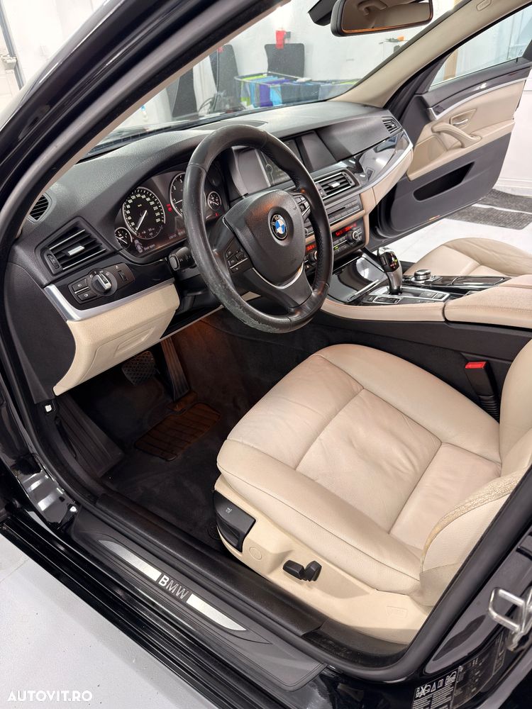 BMW Seria 5 525d xDrive AT - 8