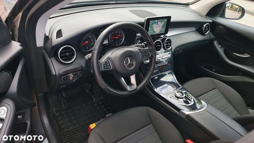 Mercedes-Benz GLC - 23