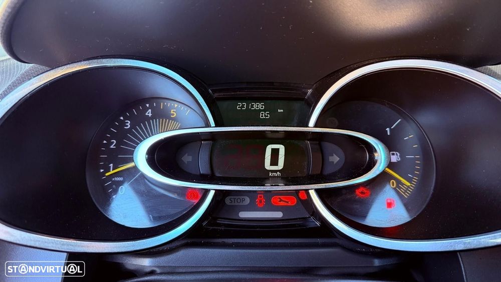 Renault Clio (Energy) dCi 90 Start & Stop EDC INTENS - 23