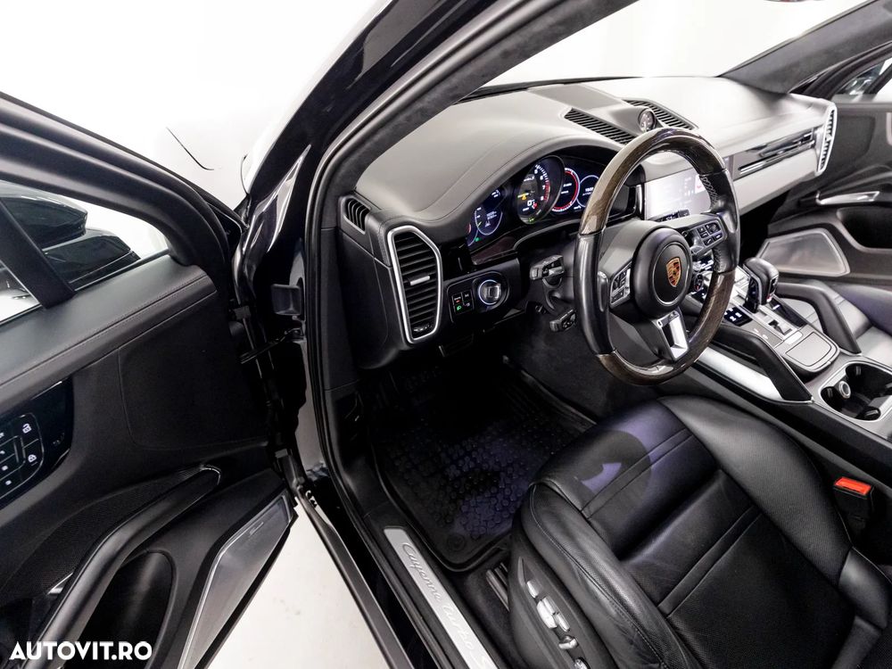 Porsche Cayenne Turbo - 13