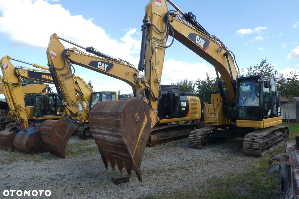 Caterpillar 325FL - 30