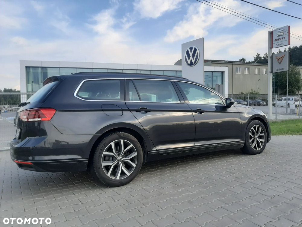 Volkswagen Passat 2.0 TDI EVO Business DSG - 1