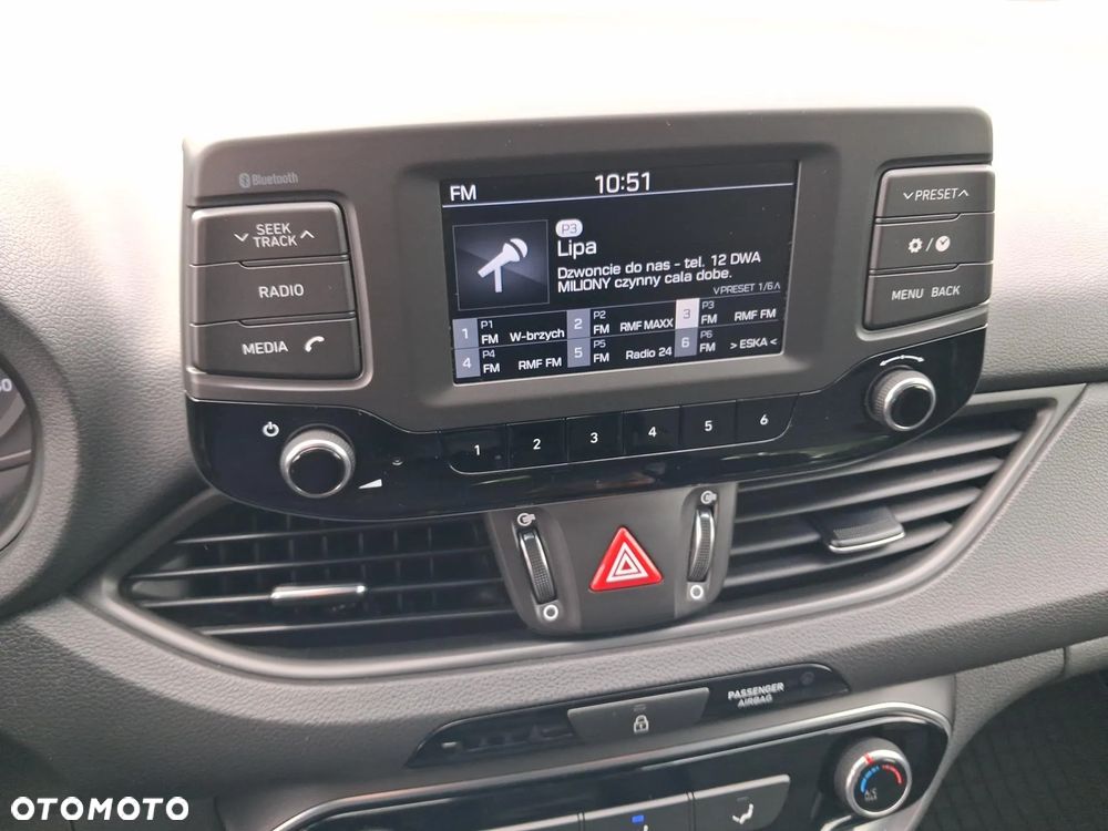 Hyundai i30 1.4 Classic + - 17