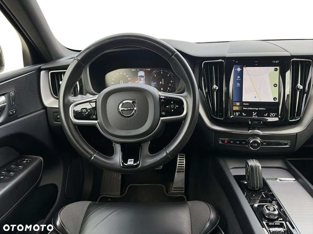 Volvo XC 60 B5 D AWD R-Design - 14