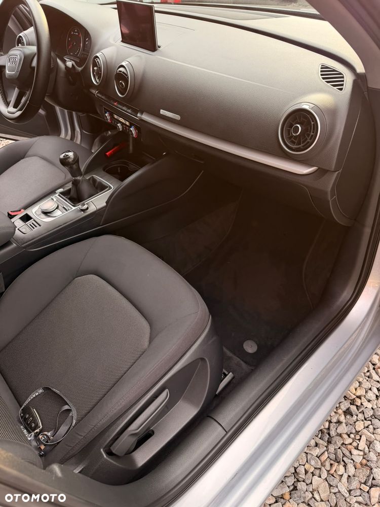 Audi A3 Sportback 1.6 TDI - 16