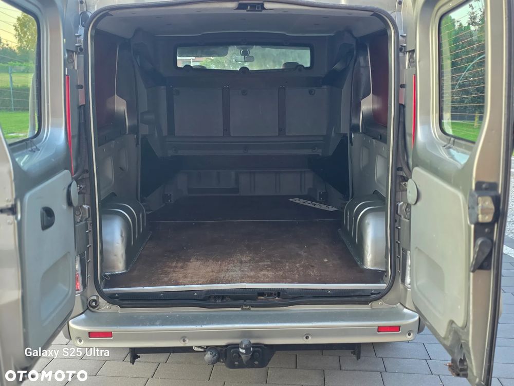 Renault Trafic - 16