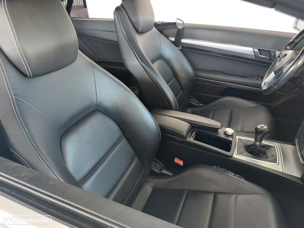 Mercedes-Benz E 220 CDi Avantgarde BlueEfficiency - 46