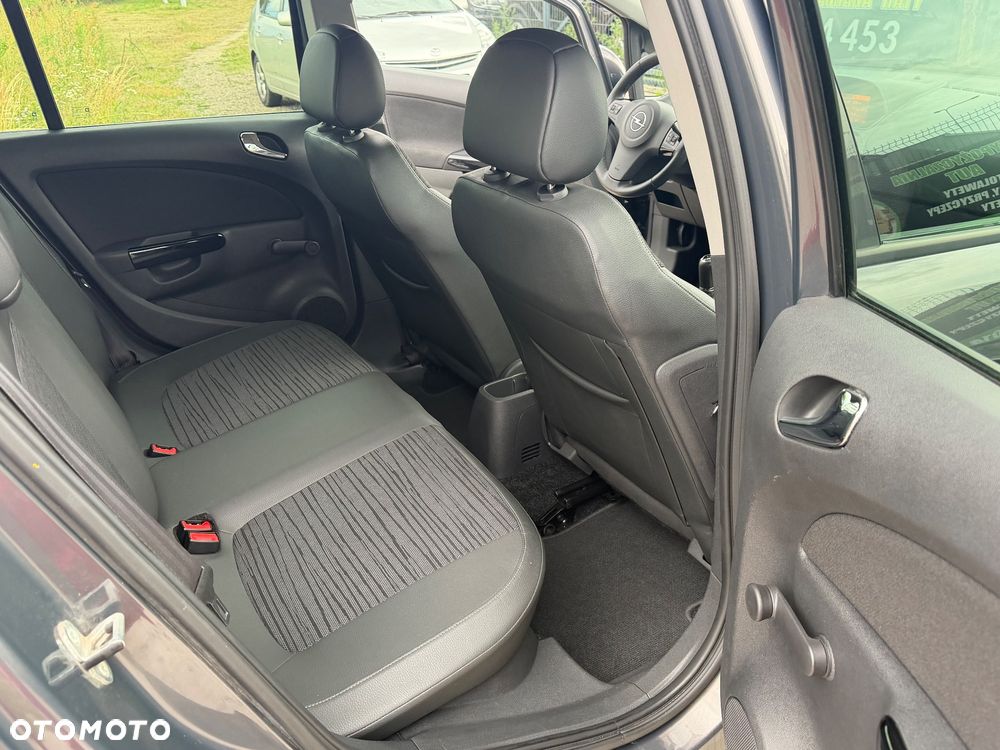Opel Corsa 1.2 16V Cosmo - 12