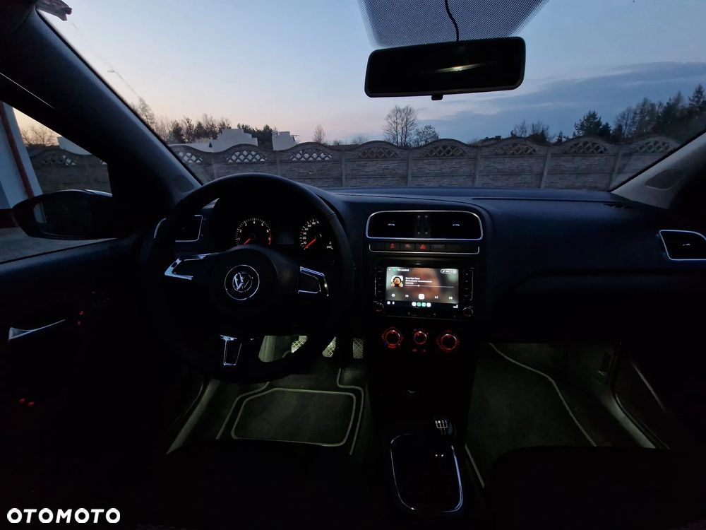 Volkswagen Polo 1.4 16V Comfortline - 13