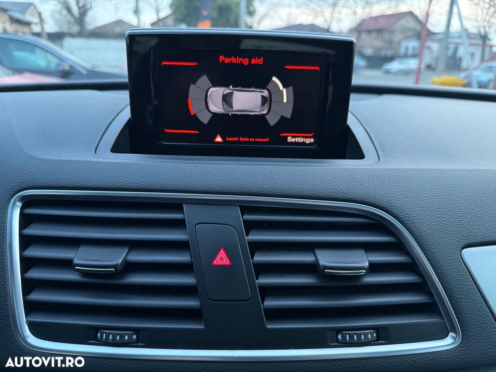 Audi Q3 2.0 TDI Quattro Stronic Design - 12