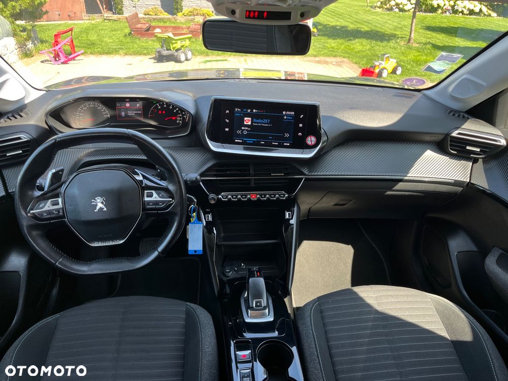 Peugeot 208 - 21