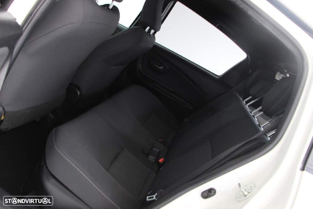 Toyota Yaris 1.5 HSD Square Collec.White - 6