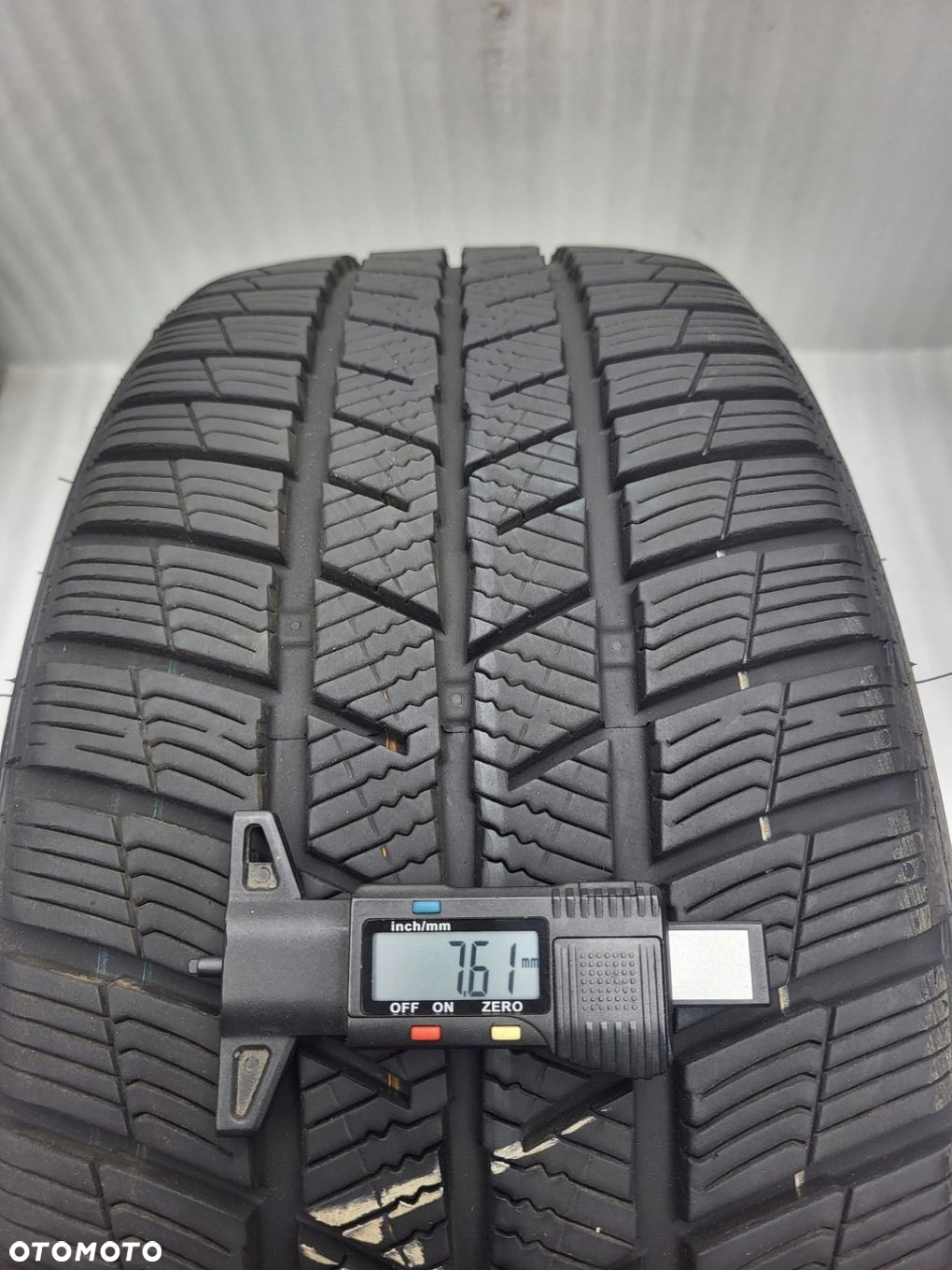 Opona zimowa Barum Polaris 5 225/40R18 92V rant ochronny, wzmocnienie XL - 5