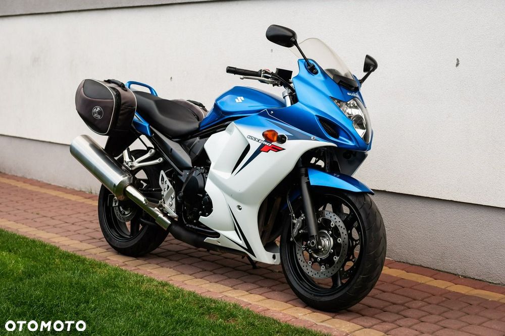 Suzuki GSX - 1
