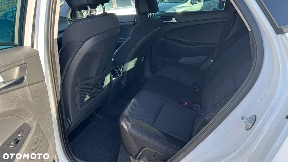 Hyundai Tucson blue 1.7 CRDi 2WD Style - 22