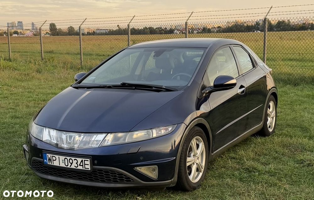 Honda Civic 1.8 Comfort - 1