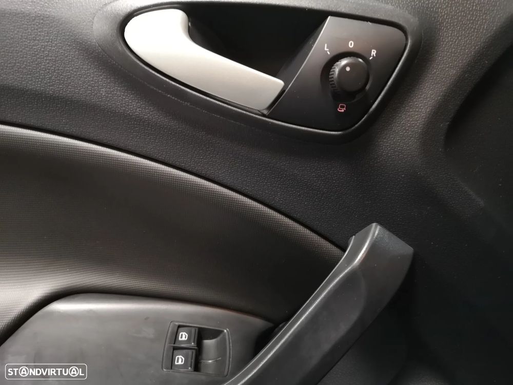 SEAT Ibiza 1.6 TDI Sport DPF - 25