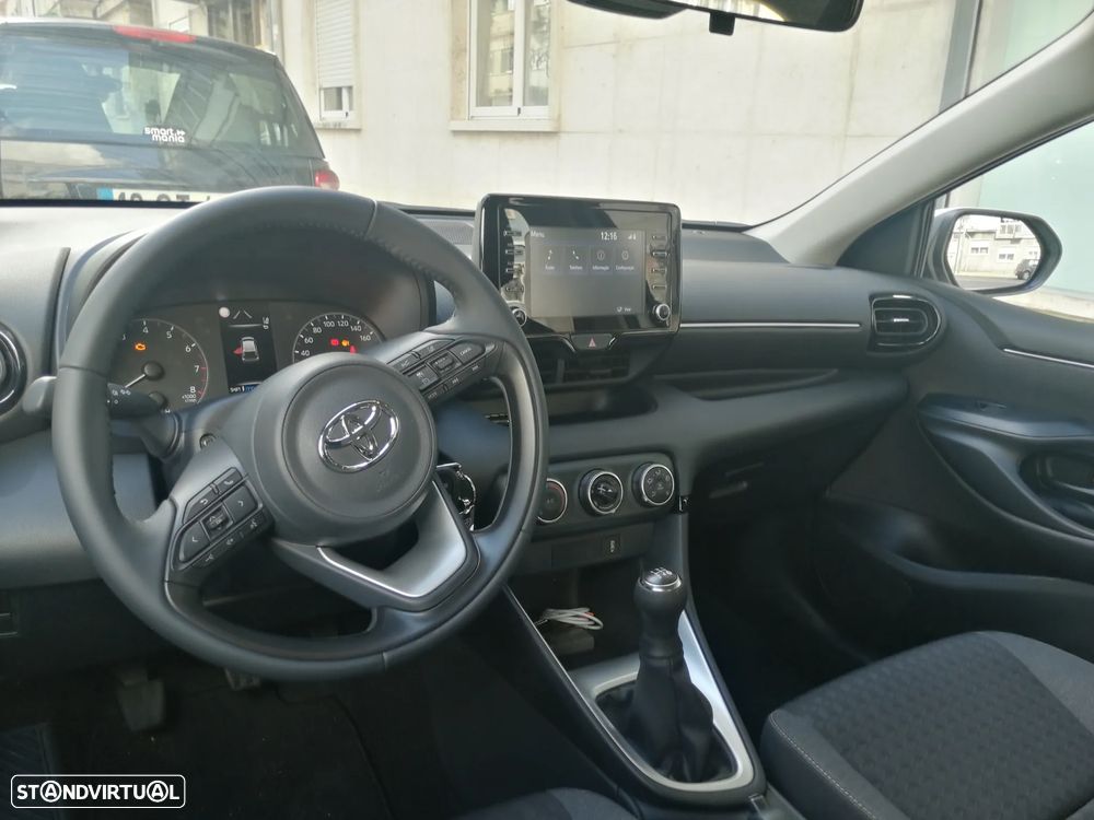 Toyota Yaris - 13