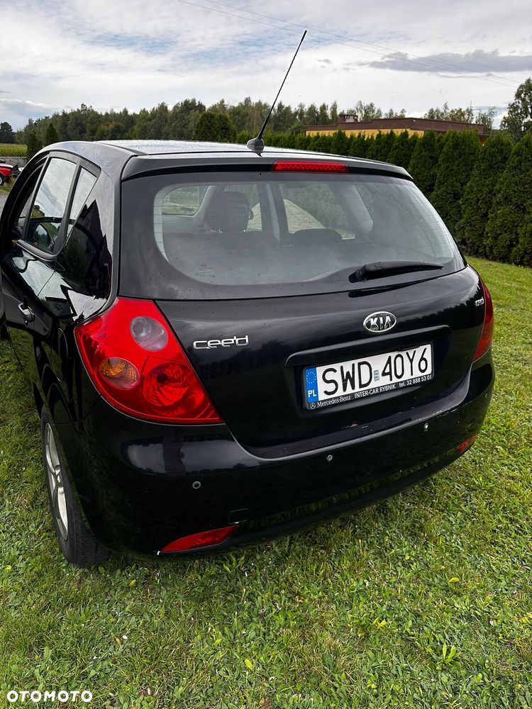 Kia Ceed 1.6 Crdi Comfort - 2