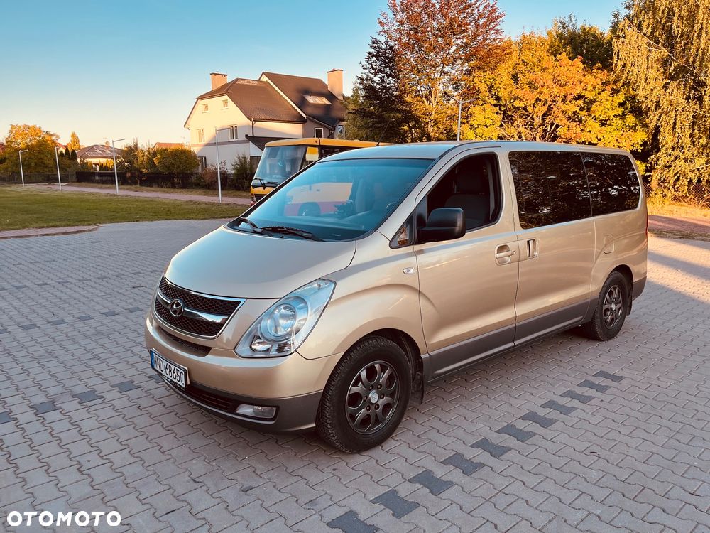 Hyundai H-1 Starex