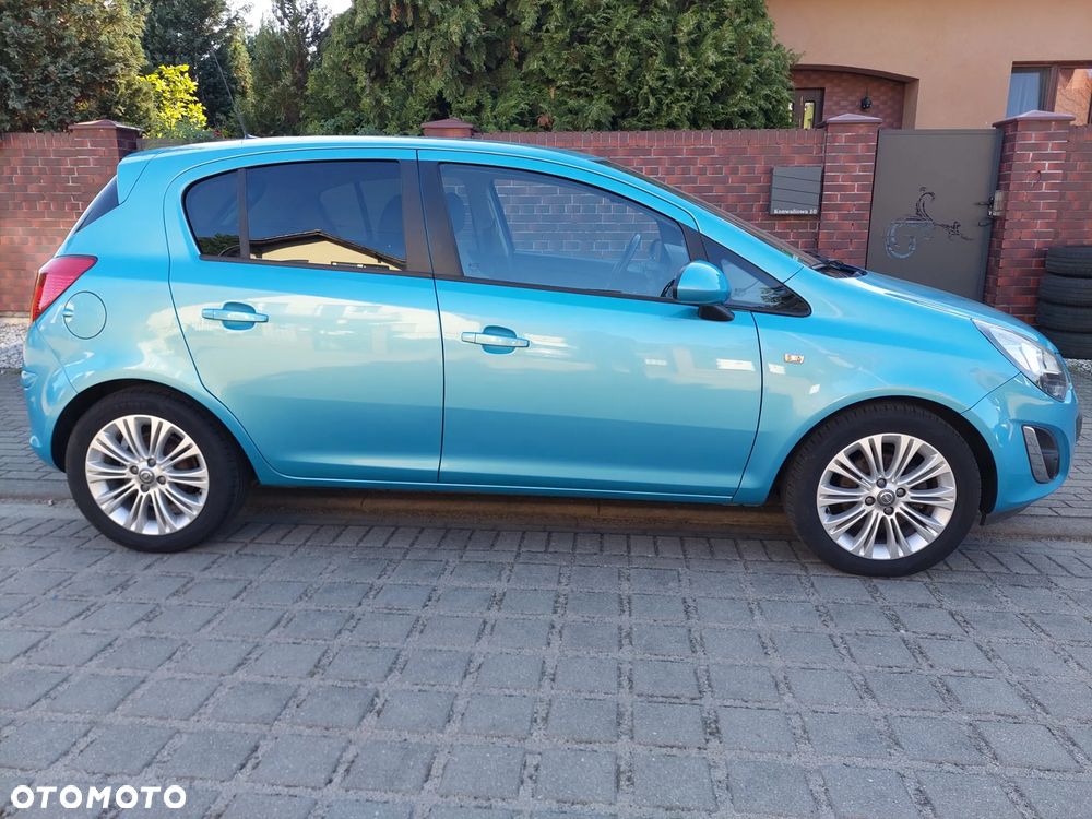 Opel Corsa 1.4 16V Color Edition - 4