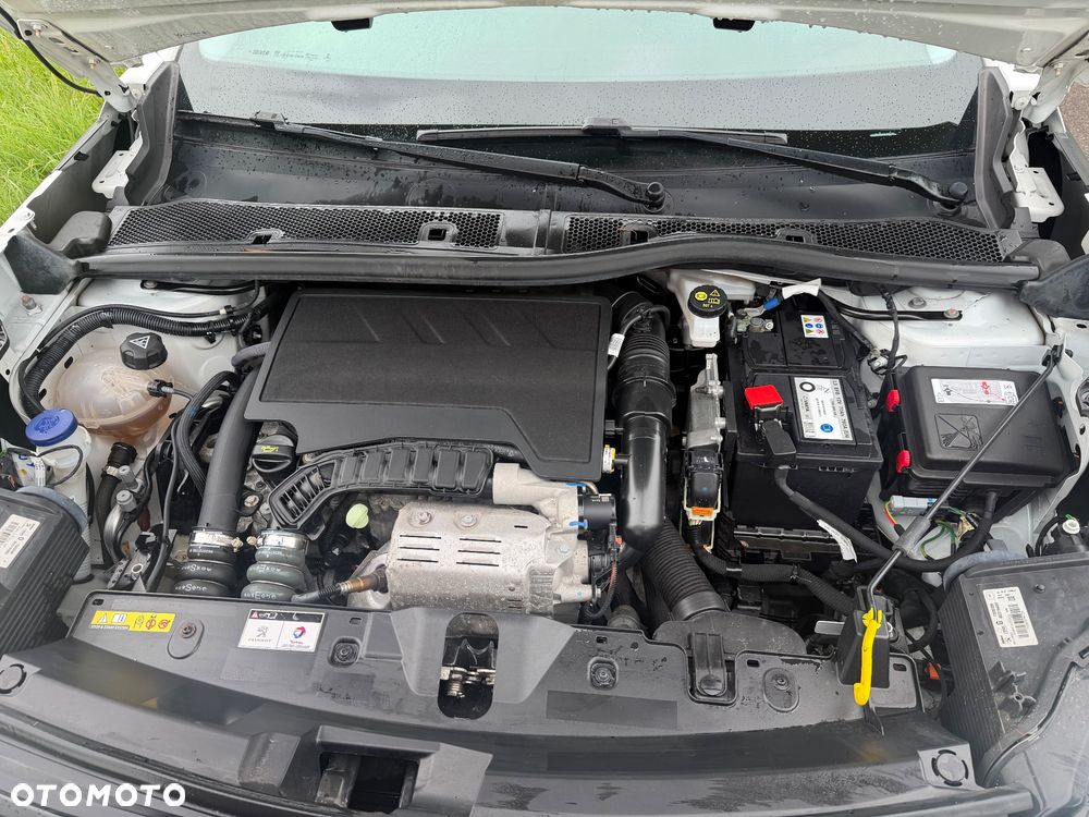 Peugeot 2008 Benzin 100 Style - 23
