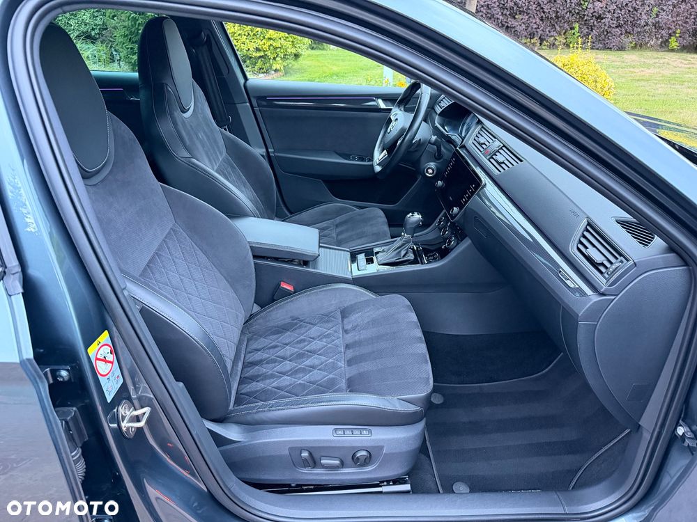Skoda Superb 2.0 TSI 4x4 Sportline DSG - 19