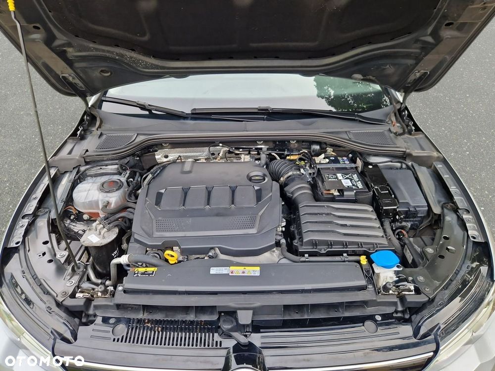 Volkswagen Golf - 25