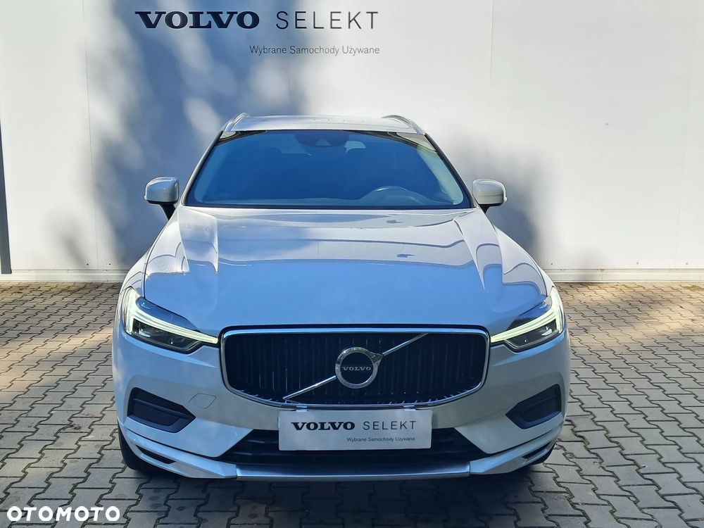 Volvo XC 60 B4 B Momentum - 12