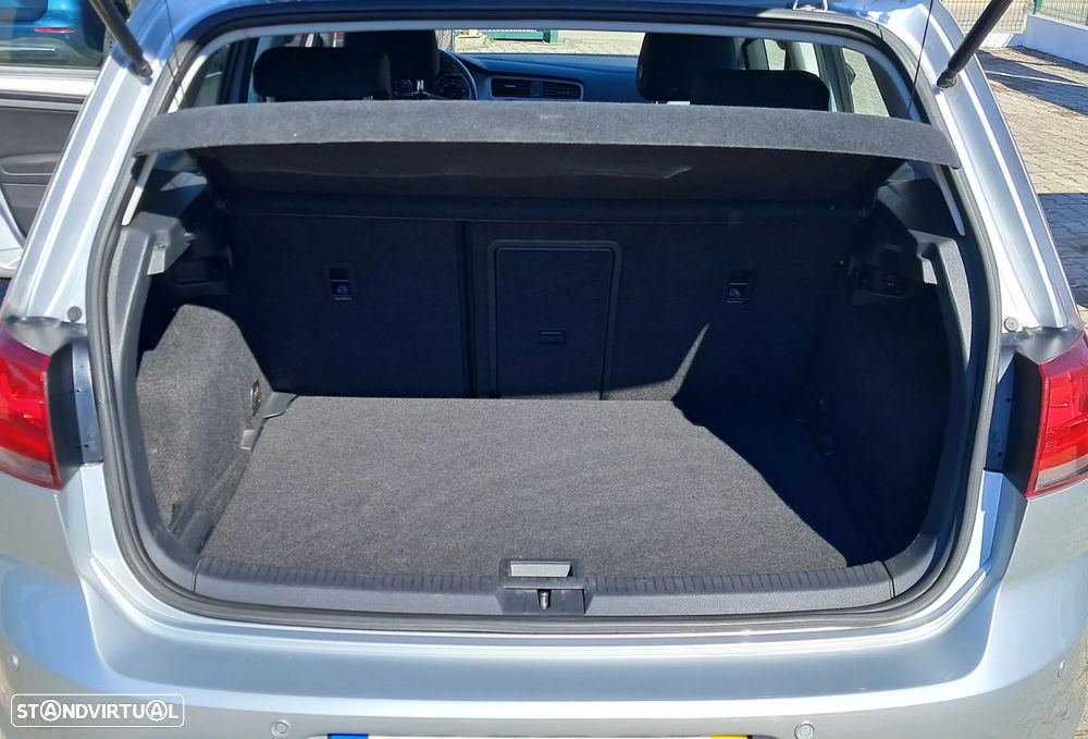 VW Golf 1.6 TDi BlueMotion Confortline - 9