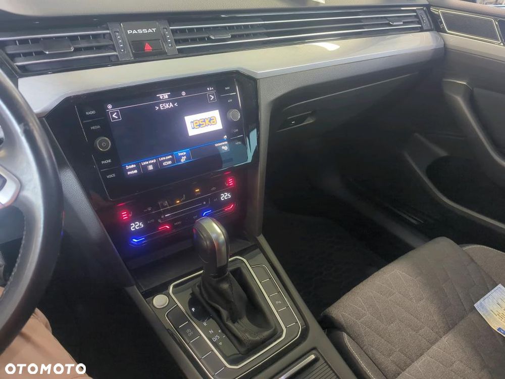 Volkswagen Passat 2.0 TDI EVO Business DSG - 12