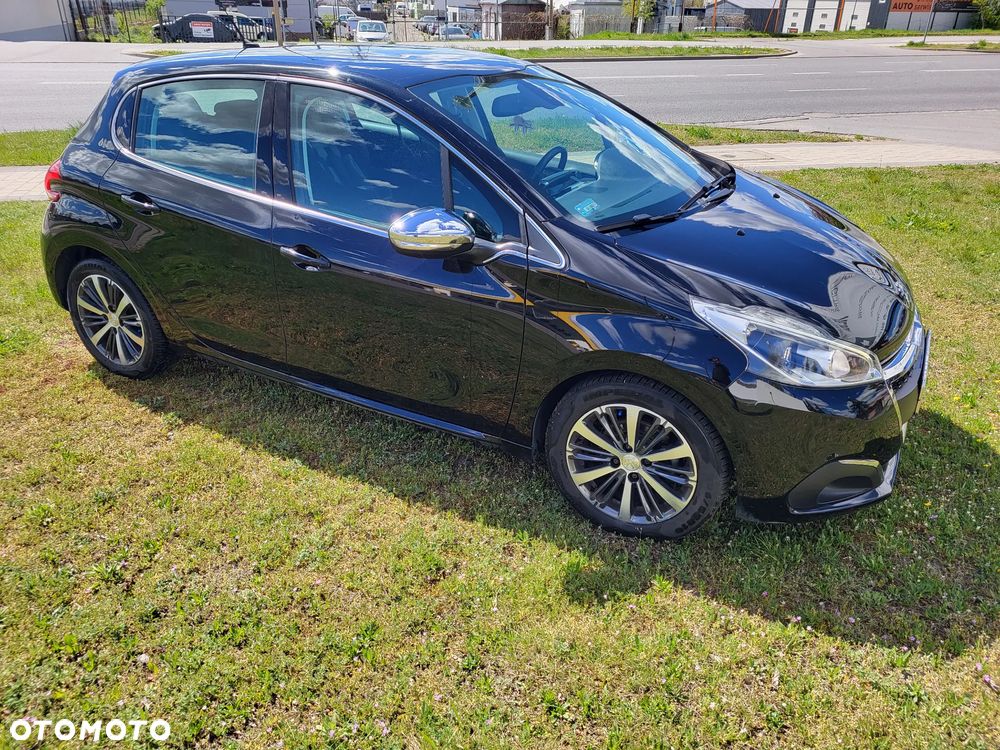 Peugeot 208 - 11