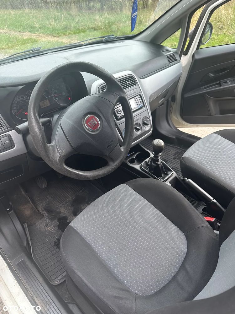 Fiat Punto 1.4 Easy S&S - 10