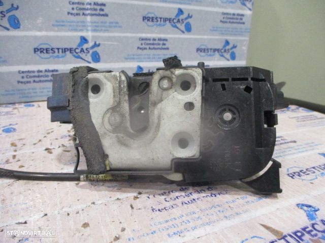 Fecho 825015591R RENAULT CLIO 4 SW 2014 1.5DCI 90CV 5P CINZA TE 4 PINOS - 3