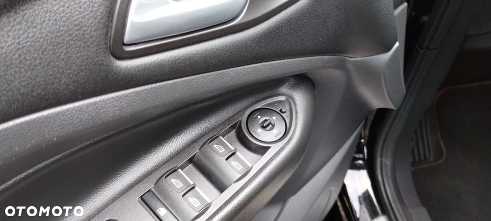 Ford Kuga 2.0 TDCi 4x4 Titanium - 32